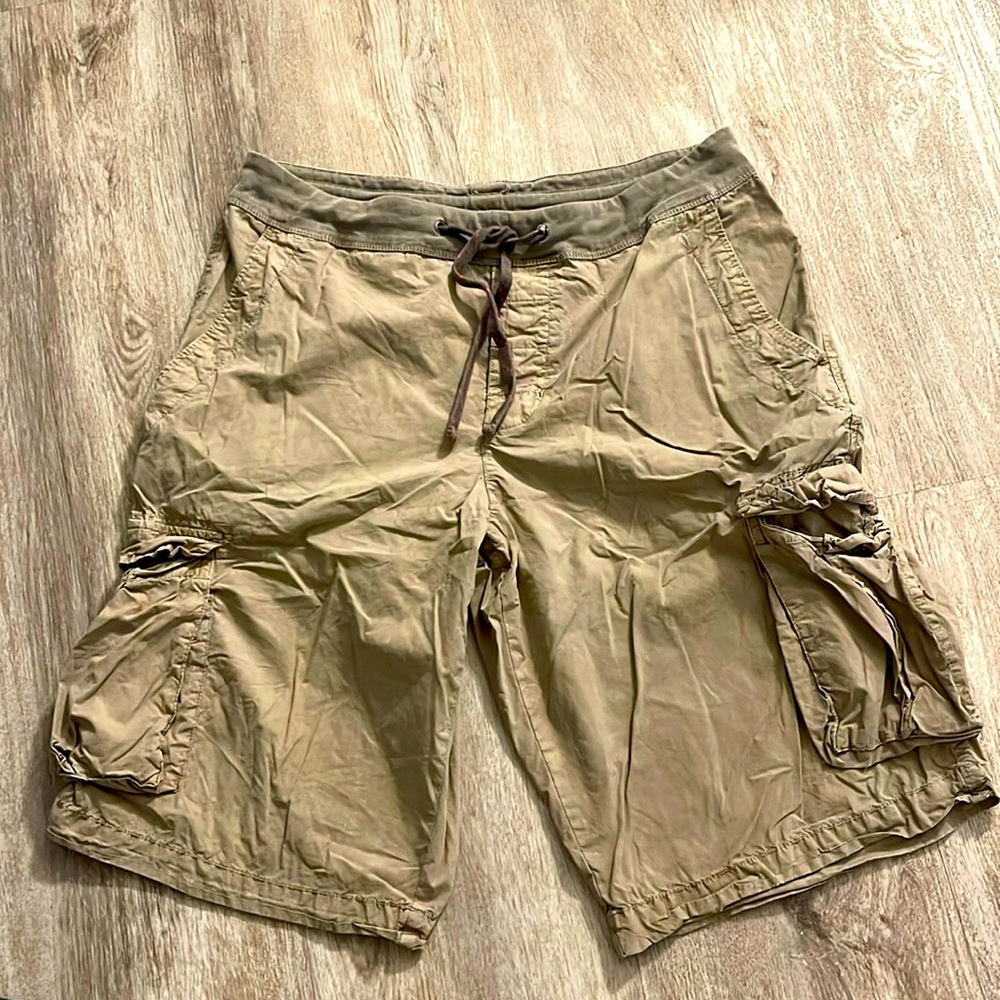 James Perse Men Cargo Shorts Size 2 (Medium- 32In) Tan